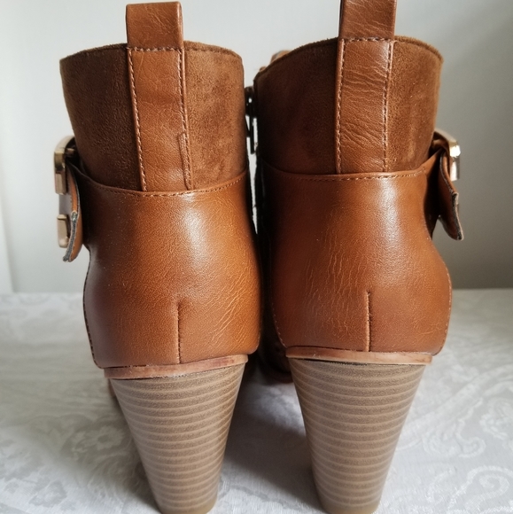 Pierre Dumas Women's Short Boot's - Picture 2 of 4